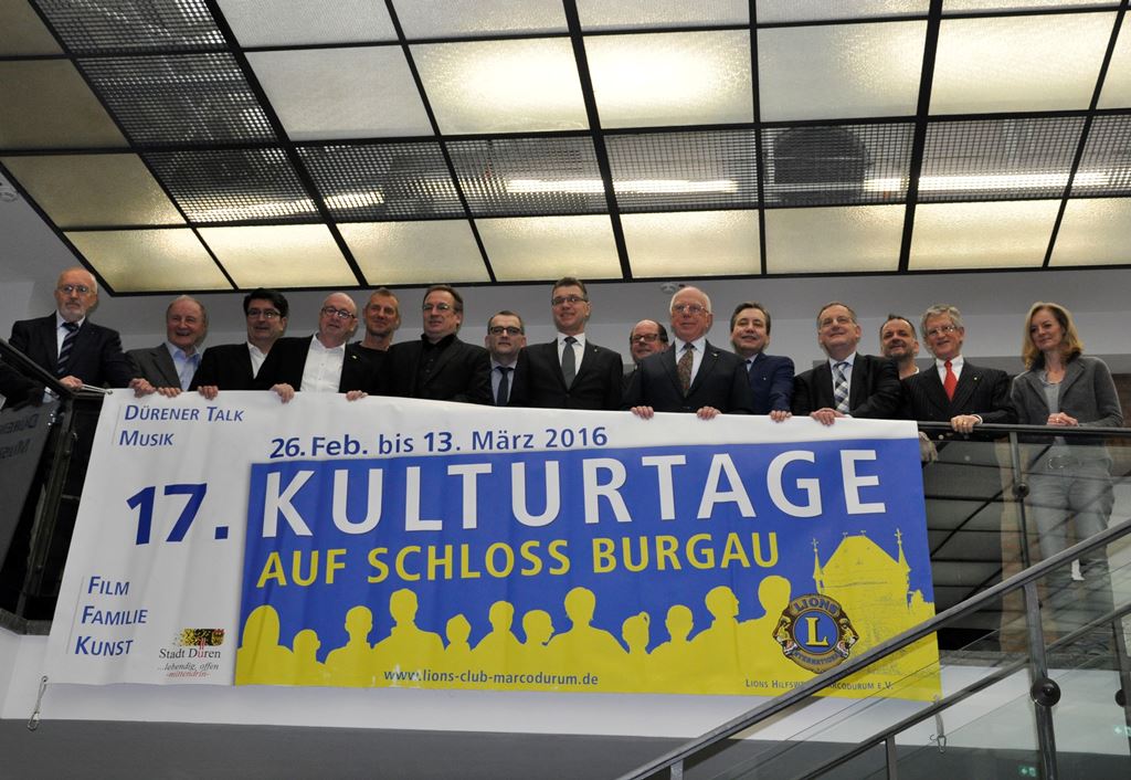 Foto: Viele Hände und Köpfe helfen mit, dass die 17. Kulturtage auf Schloss Burgau ein Erfolg werden.
