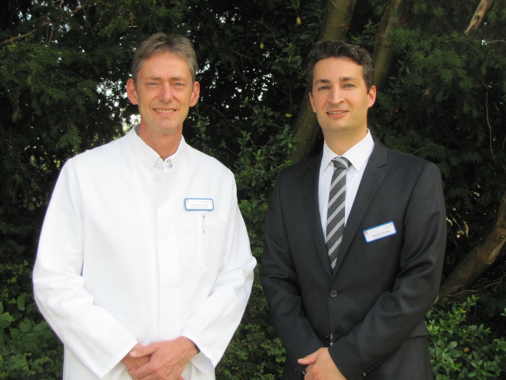 Fotos (© Hansdieter Leyendecker): Dr. med. Achim Fritz (neuer Ärztlicher Direktor) und Alexander Weisser (Kfm. Direktor)