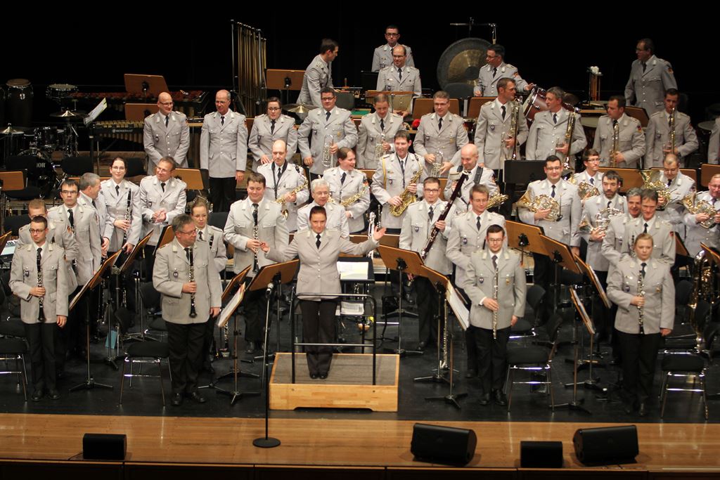 Das Heeresmusikkorps Koblenz begeisterte beim 47. Wohltätigkeitskonzert im Haus der Stadt. Foto: Thomas Hohlbein