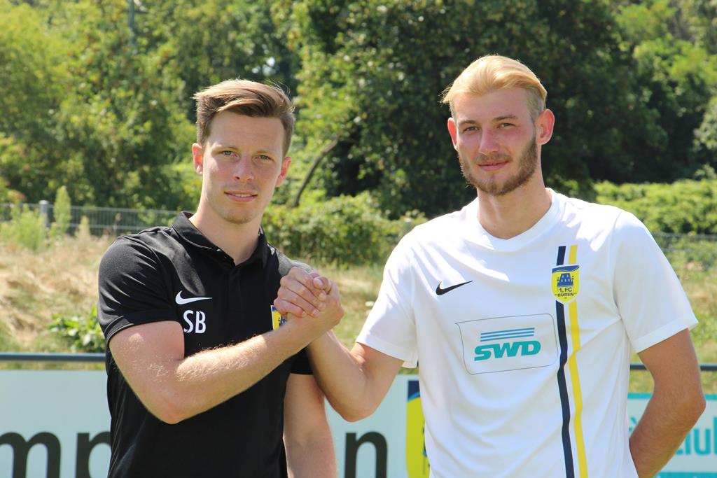 Auf dem Foto von links: FCD-Co-Trainer Sandro Bergs und Dennis Dreyer. Foto: 1. FC Düren