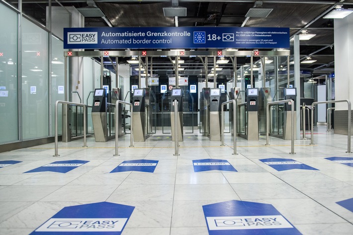 Automatisierte Grenzkontrolle EasyPASS Bild-Infos Download