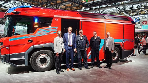 rosenbauer.com