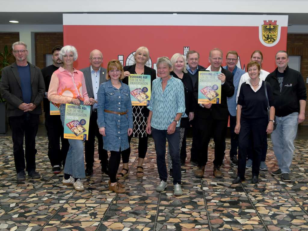Die neue „Spielzeit 2025/26“ ist da und bietet auf den Bühnen der Stadt Düren ein vielseitiges Programm quer durch alle Sparten und Genres.